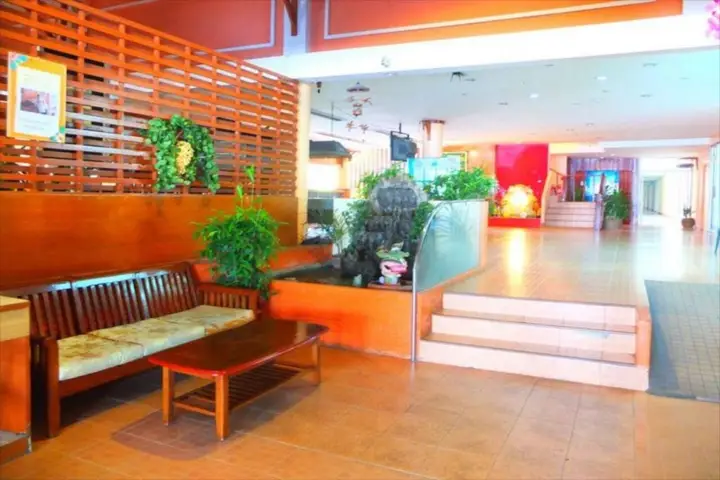 Паттайя: Queen Pattaya Hotel