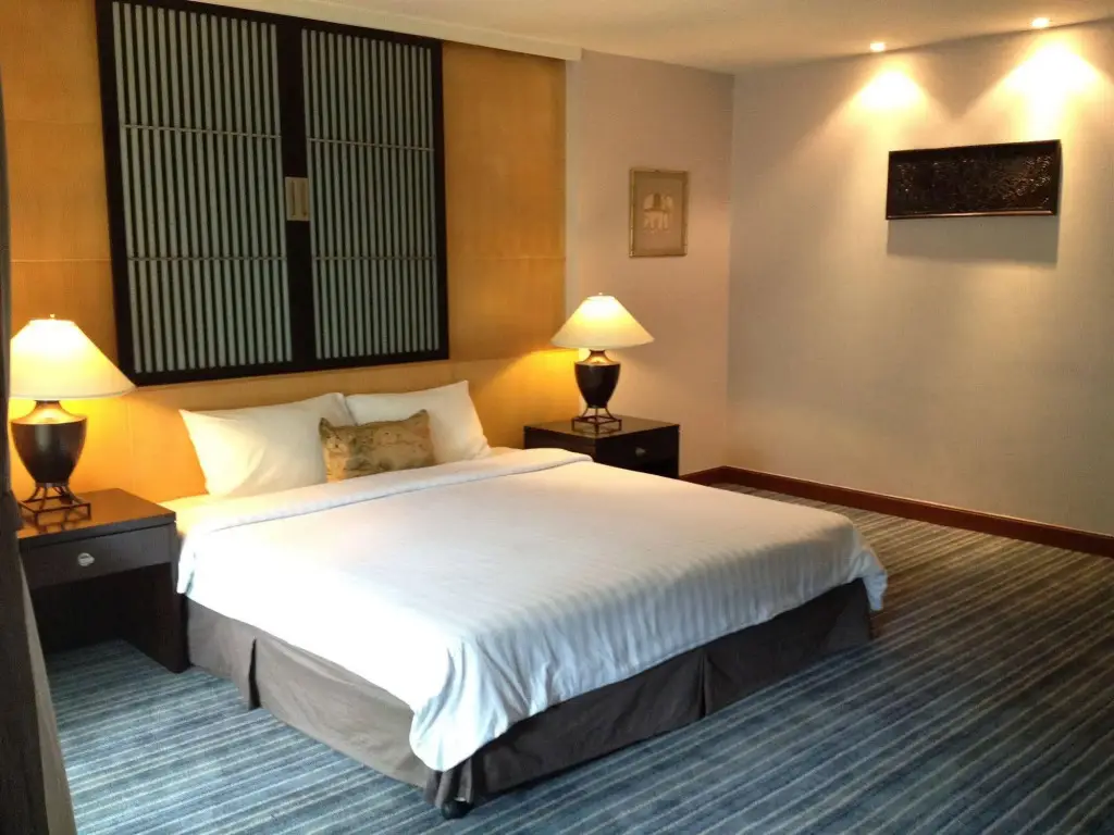 Бангкок: Gardengrove Suites