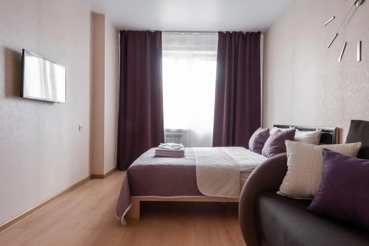 Новосибирск: One Bedroom Apartments Premium - Современная однокомнатная квартира Премиум класс, 4 спальных места, RentHouse