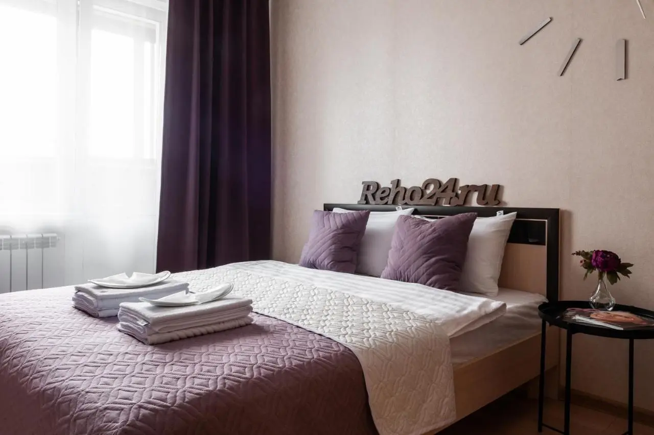 Новосибирск: One Bedroom Apartments Premium - Современная однокомнатная квартира Премиум класс, 4 спальных места, RentHouse