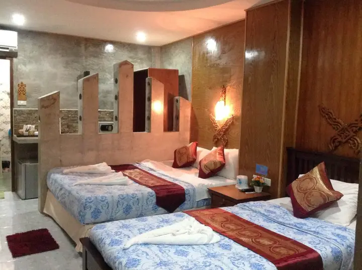 Тхаланг: Ruan Mai Naiyang Beach Resort