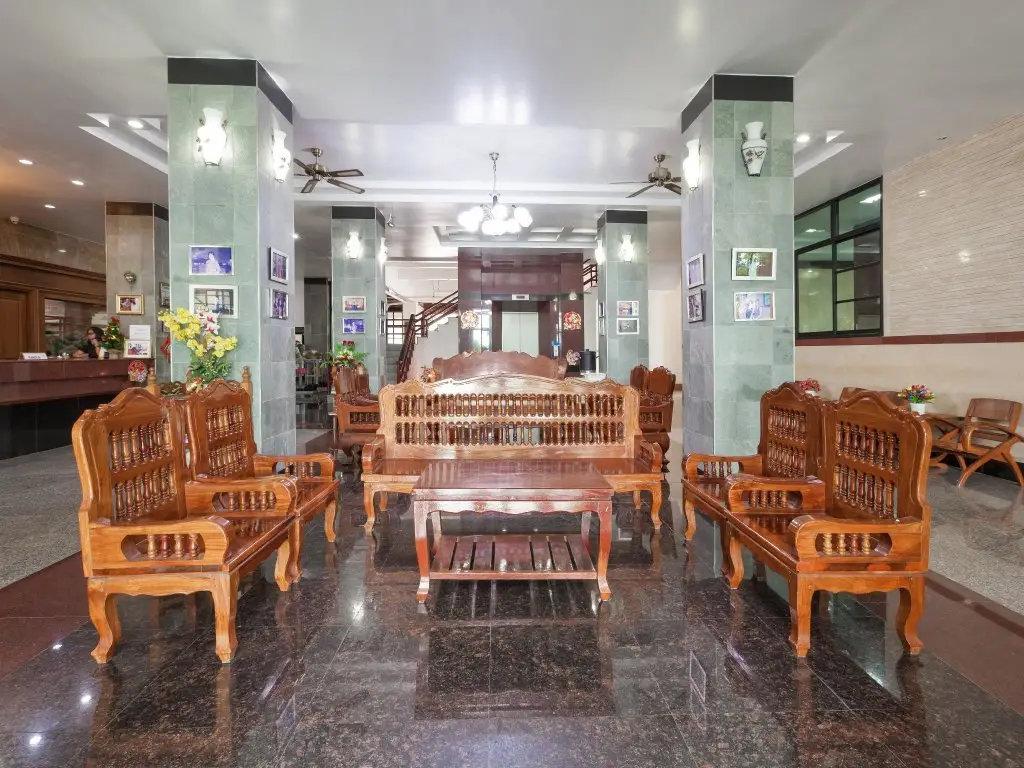 Муанг: Onnicha Hotel