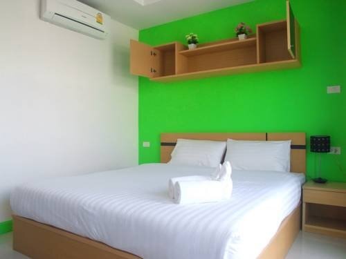 Кату: Molly Pop Guesthouse