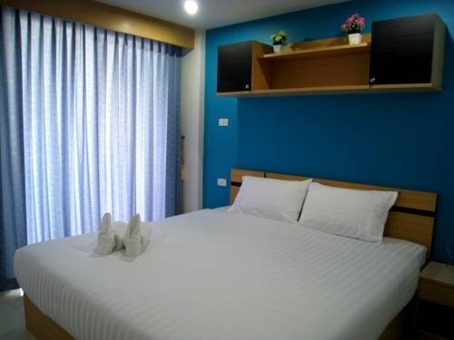 Кату: Molly Pop Guesthouse