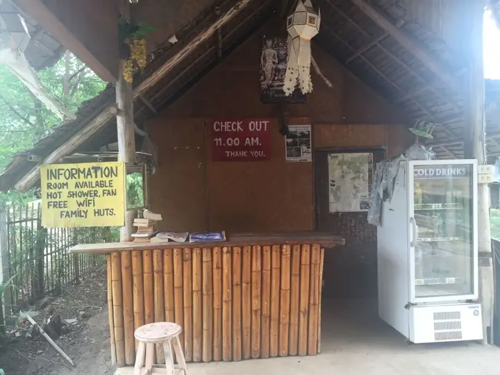 Паи: Family Huts