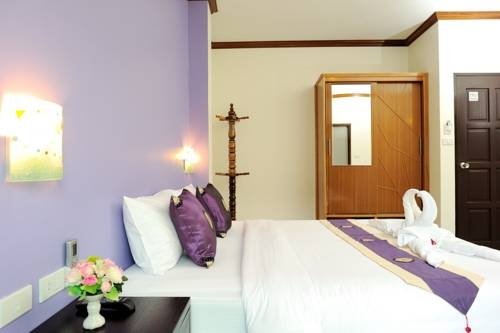 Кату: Moonlight Guesthouse