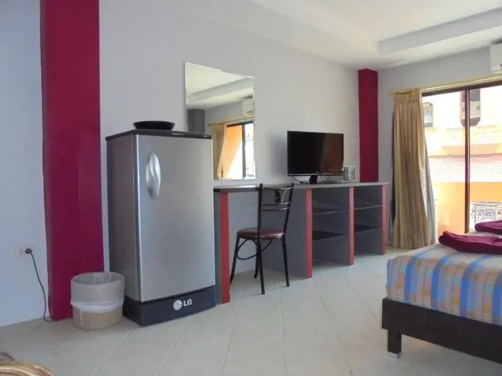 Паттайя: Robin’s Nest Guesthouse & Restaurant