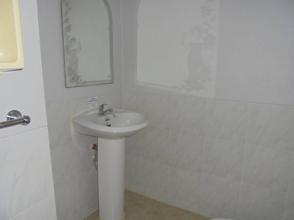 Паттайя: Robin’s Nest Guesthouse & Restaurant
