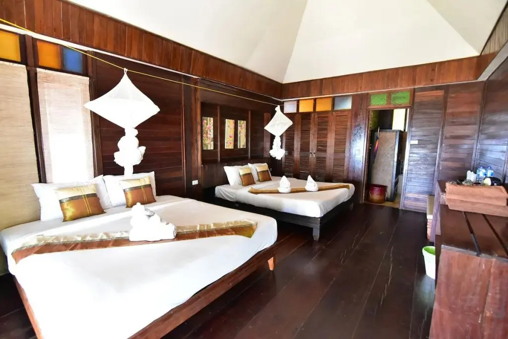 главный пляж: Отель Koh Ngai Thanya Beach Resort
