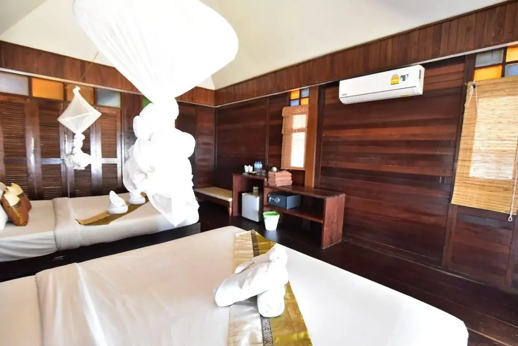 главный пляж: Отель Koh Ngai Thanya Beach Resort