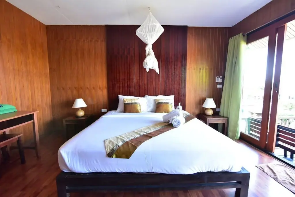главный пляж: Отель Koh Ngai Thanya Beach Resort