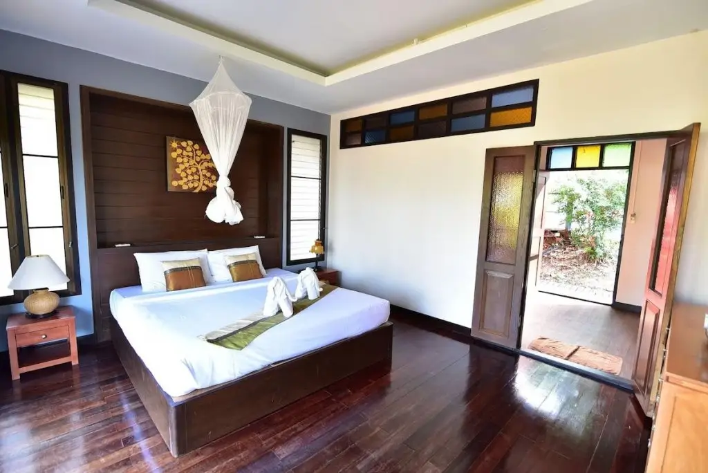 главный пляж: Отель Koh Ngai Thanya Beach Resort