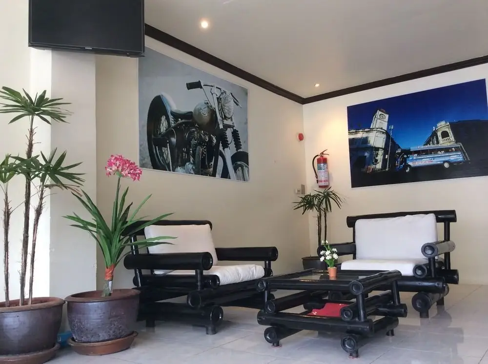 Муанг: Phuket Holiday Hostel