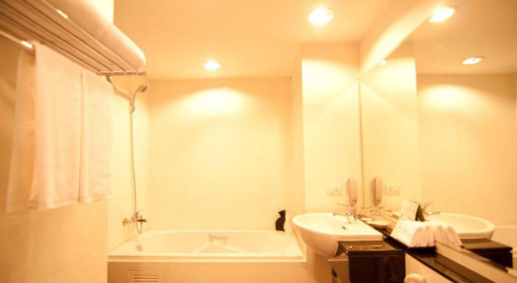 Бангкок: The Patra Hotel - Rama 9