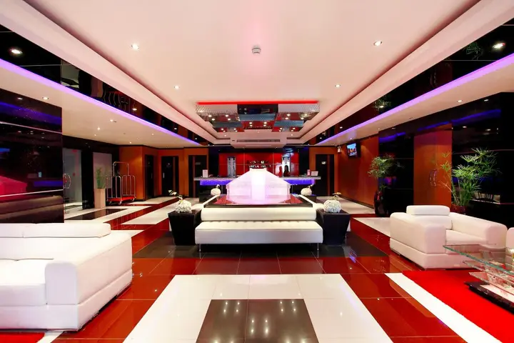 Кату: Absolute Bangla Suites