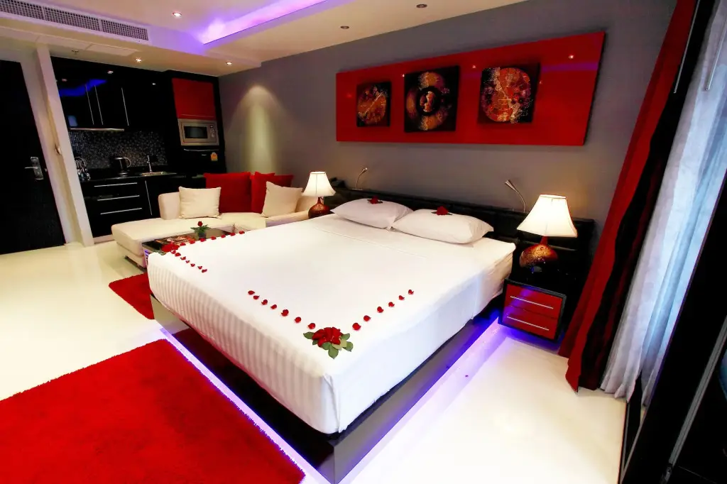 Кату: Absolute Bangla Suites