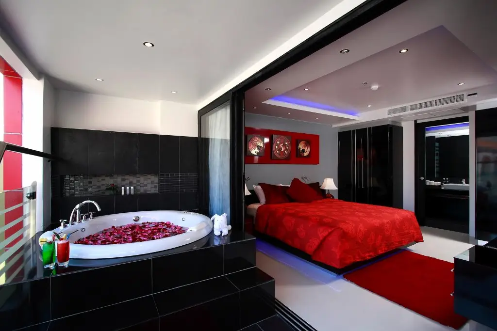 Кату: Absolute Bangla Suites