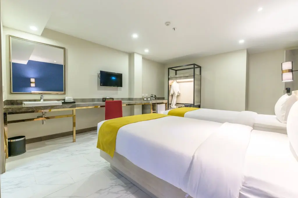 Пхукет: Andakira Hotel