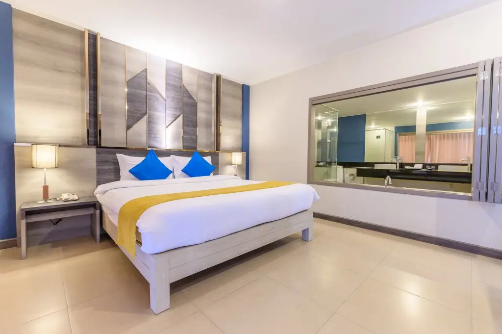Пхукет: Andakira Hotel