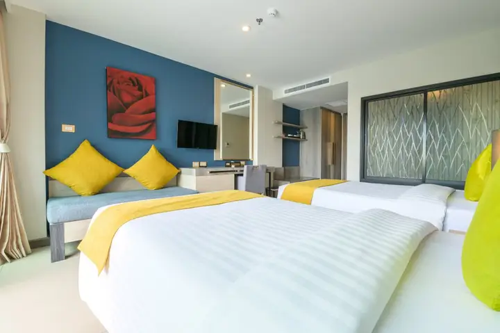 Пхукет: Andakira Hotel