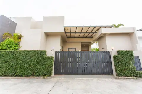 Seastone Private Pool Villas — фото 1