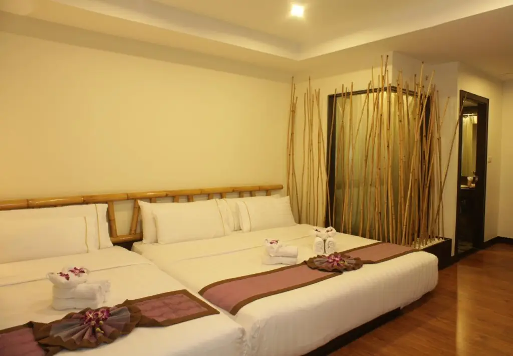 Муанг: Bamboo House Phuket