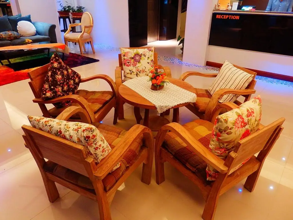 Муанг: Kata Beach Studio