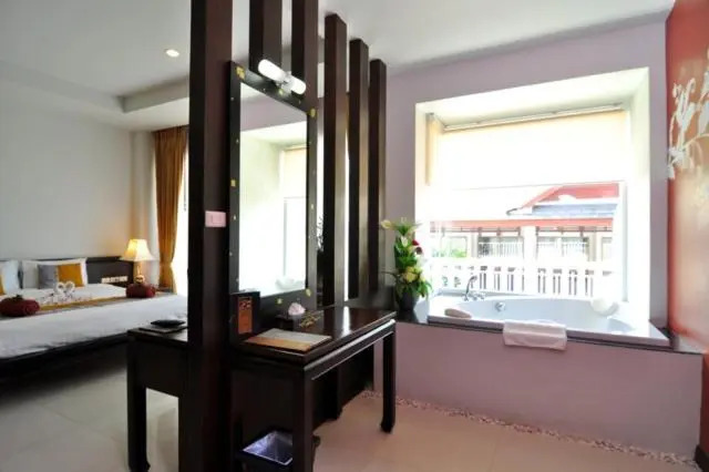 Пхукет: Baan Karonburi Resort