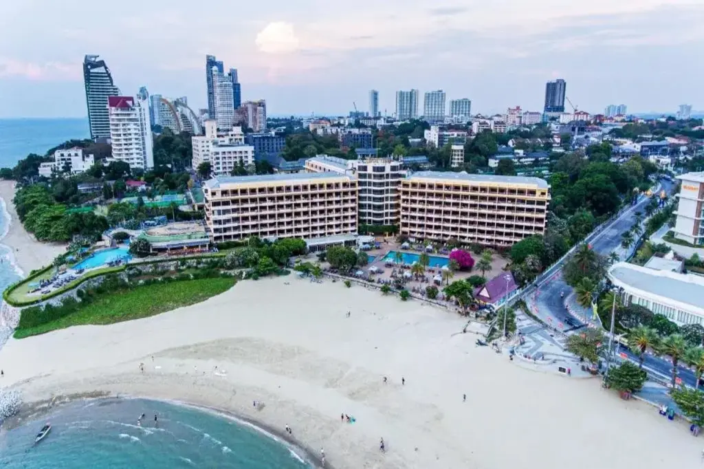 Паттайя: Dusit Thani Pattaya