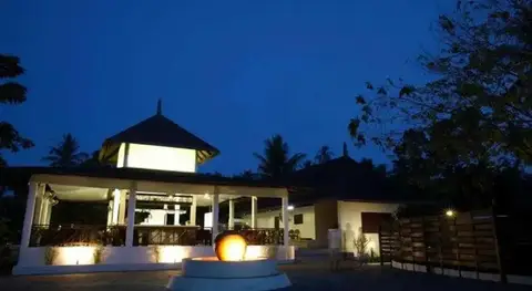 Hutcha Resort — фото 1