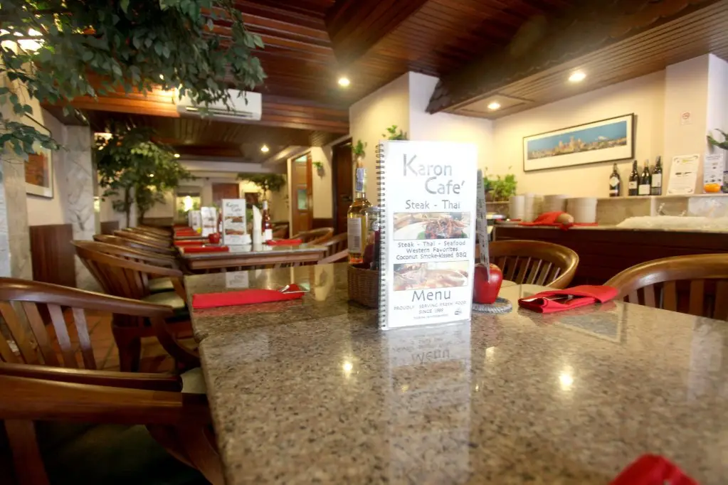 Муанг: Karon Café Inn