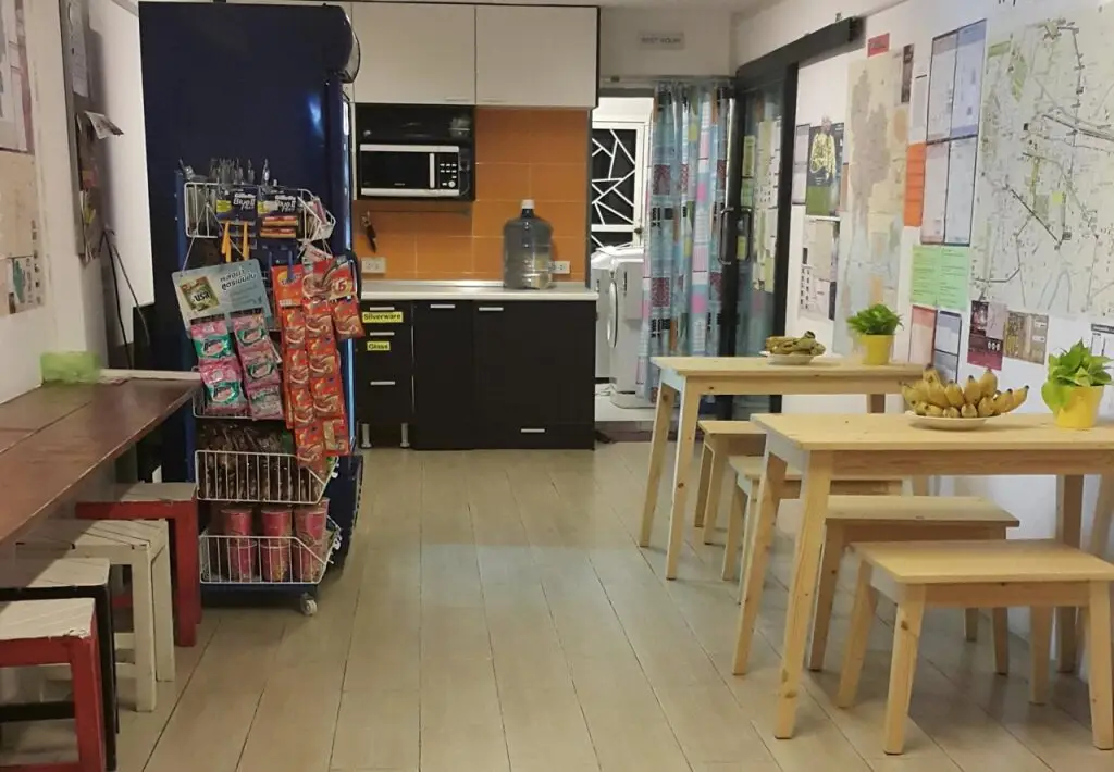 Бангкок: De Talak Hostel