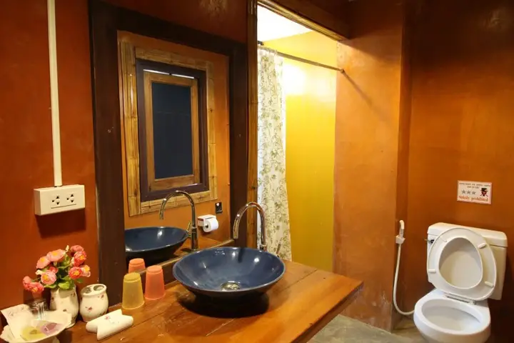 Паи: Pai Fah Boutique