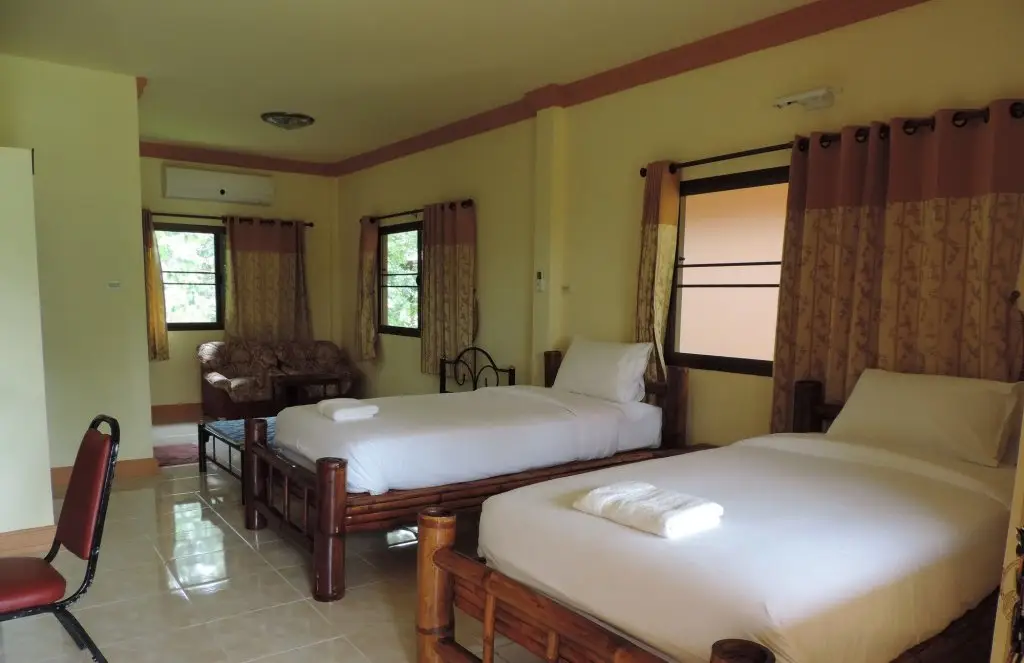 Мае-Сай: Khunnam Rimtarn Resort