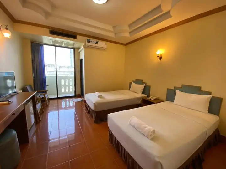 Сураттхани: SR Hotel
