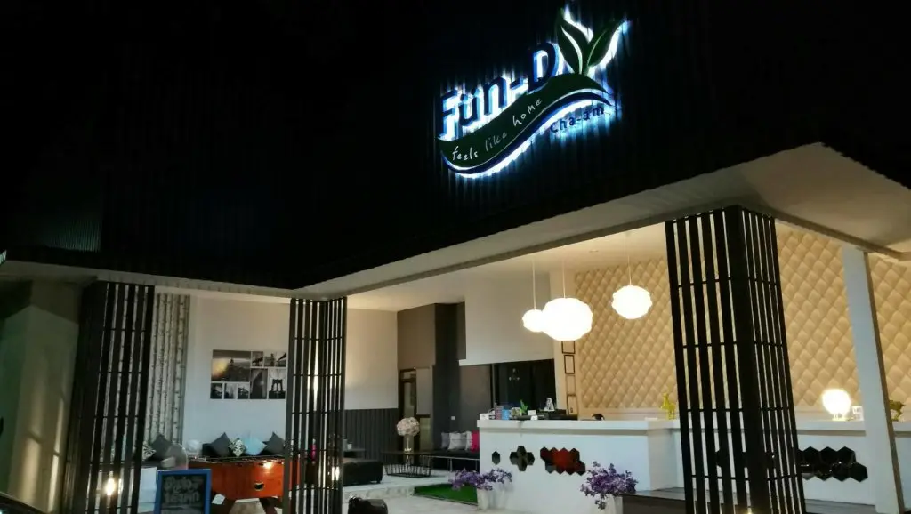 Чаам: Fun-D Hotel