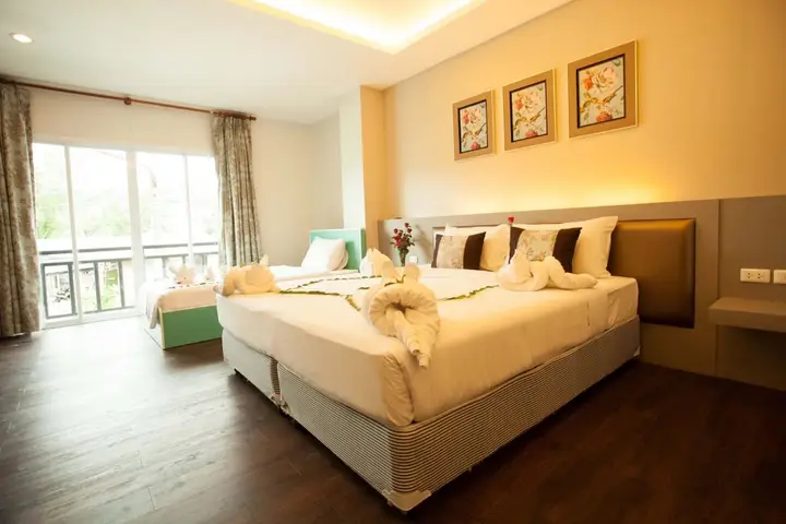 Пхукет: Must Sea Hotel Kata