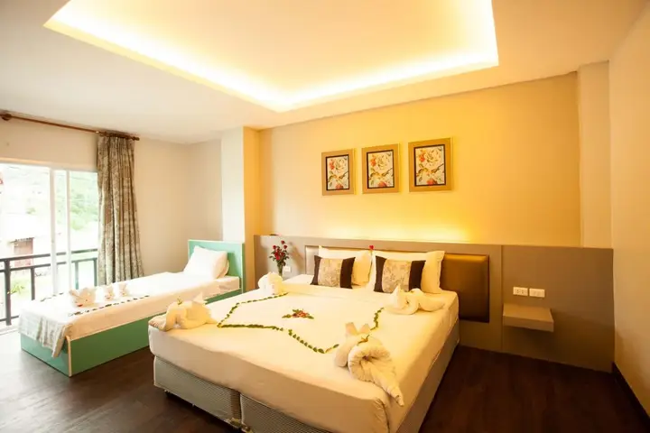 Пхукет: Must Sea Hotel Kata