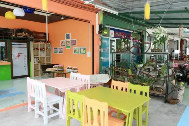 Муанг: i Hostel Phuket