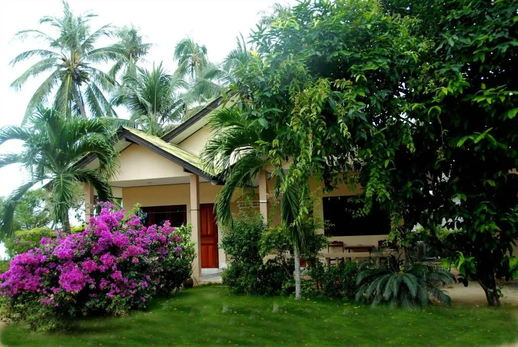 Самуи: Sukasem Bungalow