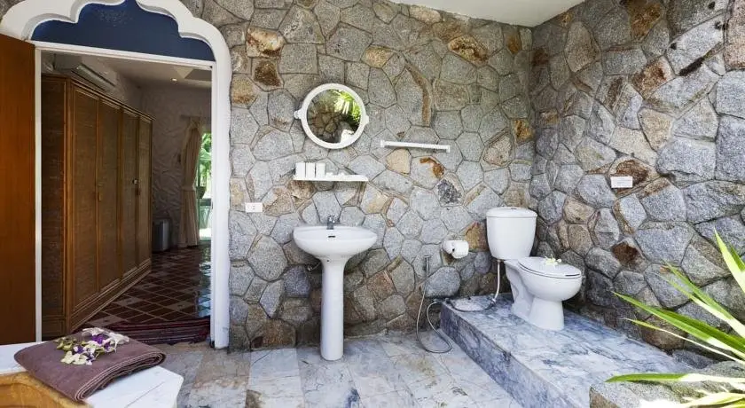 Кату: Sunshine Guest House