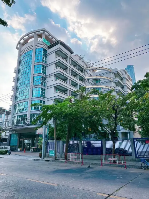 Miloft Sathorn hotel — фото 1