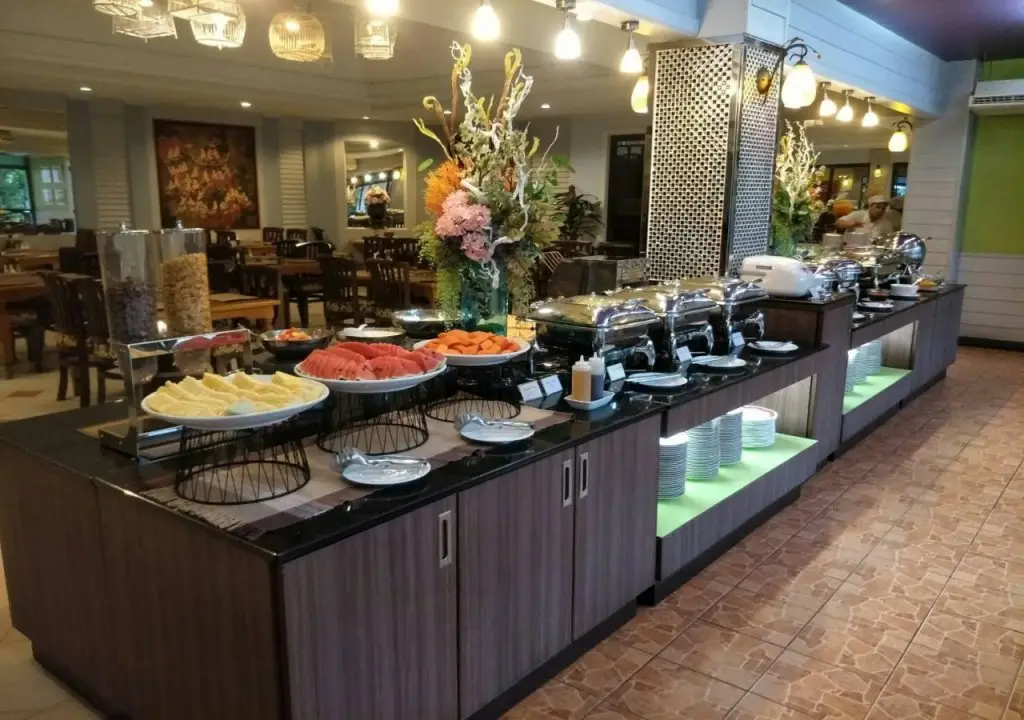 Паттайя: Sabai Inn