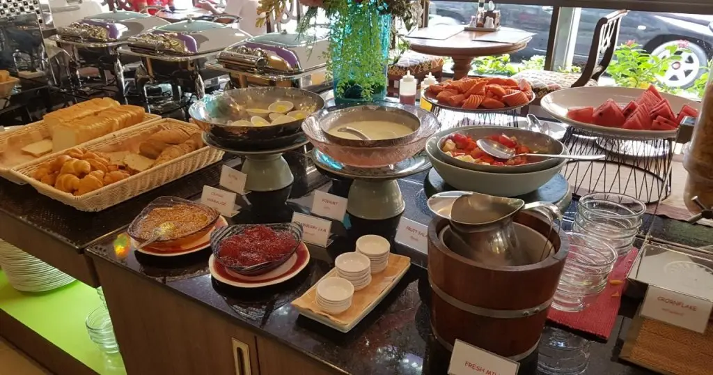 Паттайя: Sabai Inn
