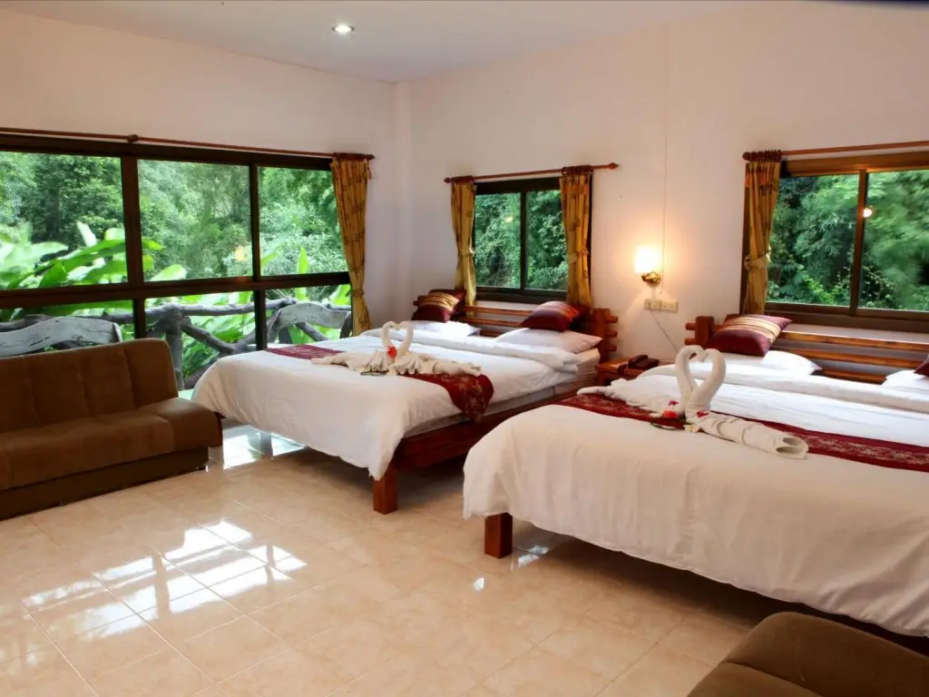 Сай Йок: Saitharn Iyara Resort &Spa
