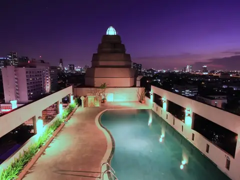 Karnmanee Palace Hotel — фото 1