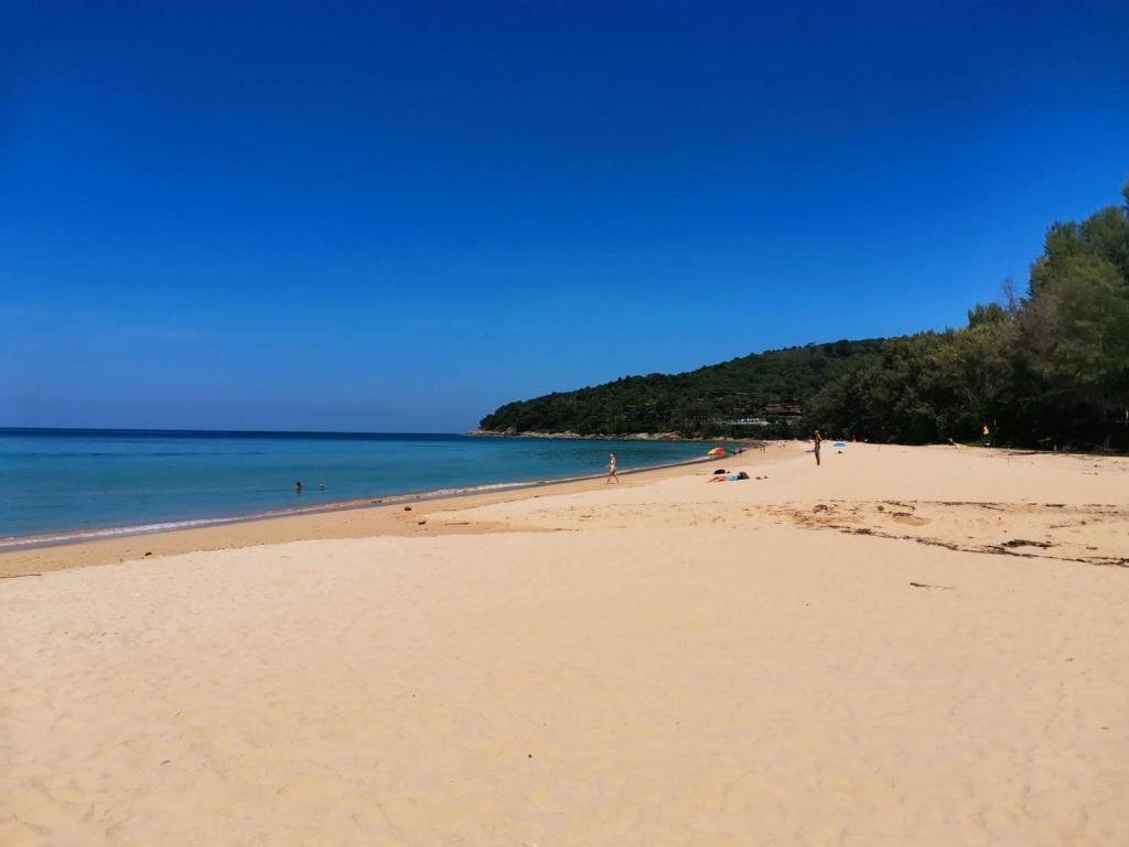 Тхаланг: Naithon Beach Mansion