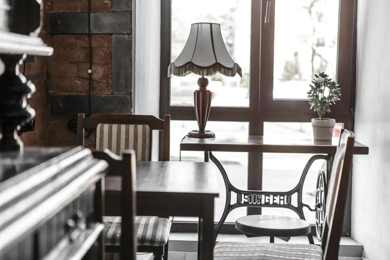 Омск: Отель Brick Walls Hotel