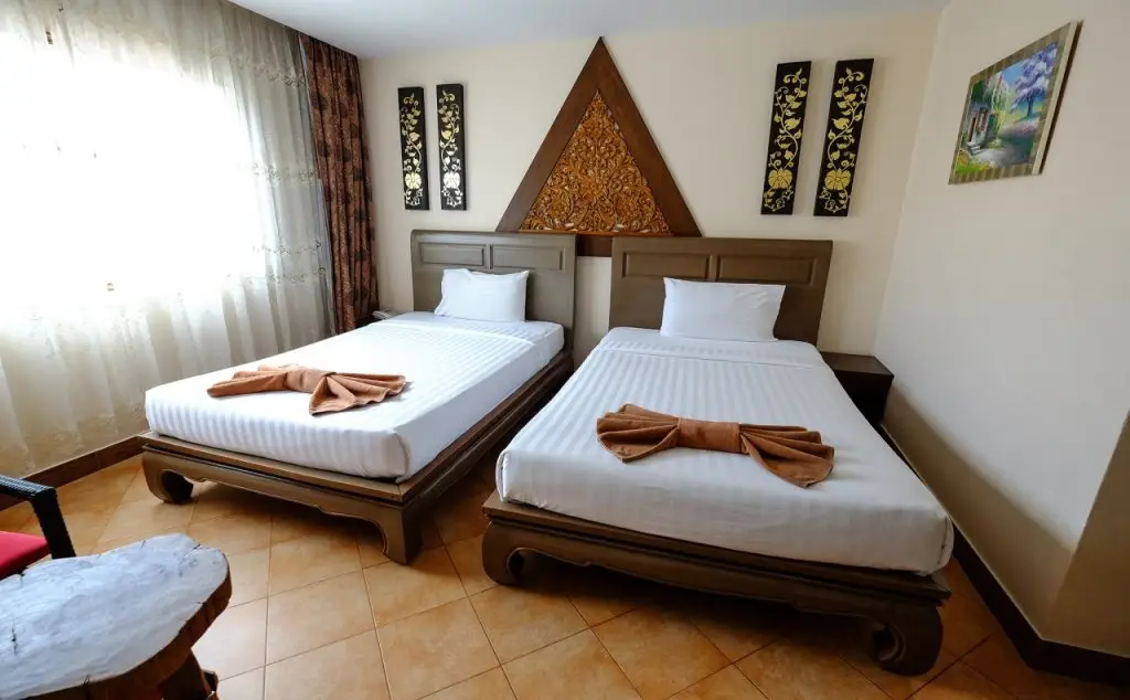 Паттайя: The Red Balcony Inn