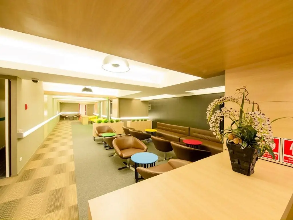Бангкок: Myhotel CMYK Ratchada